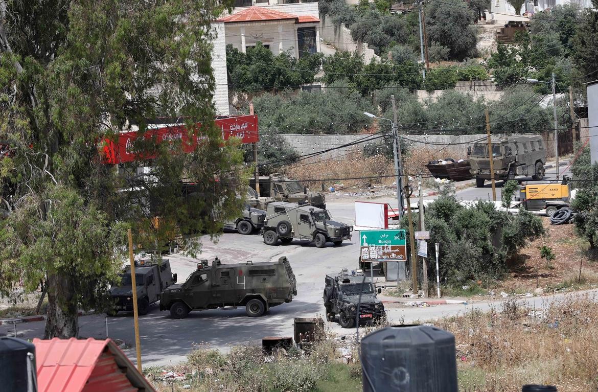 مواجهات بين الشبان وجنود الاحتلال بعد اقتحام قوات الاحتلال مخيم جنين