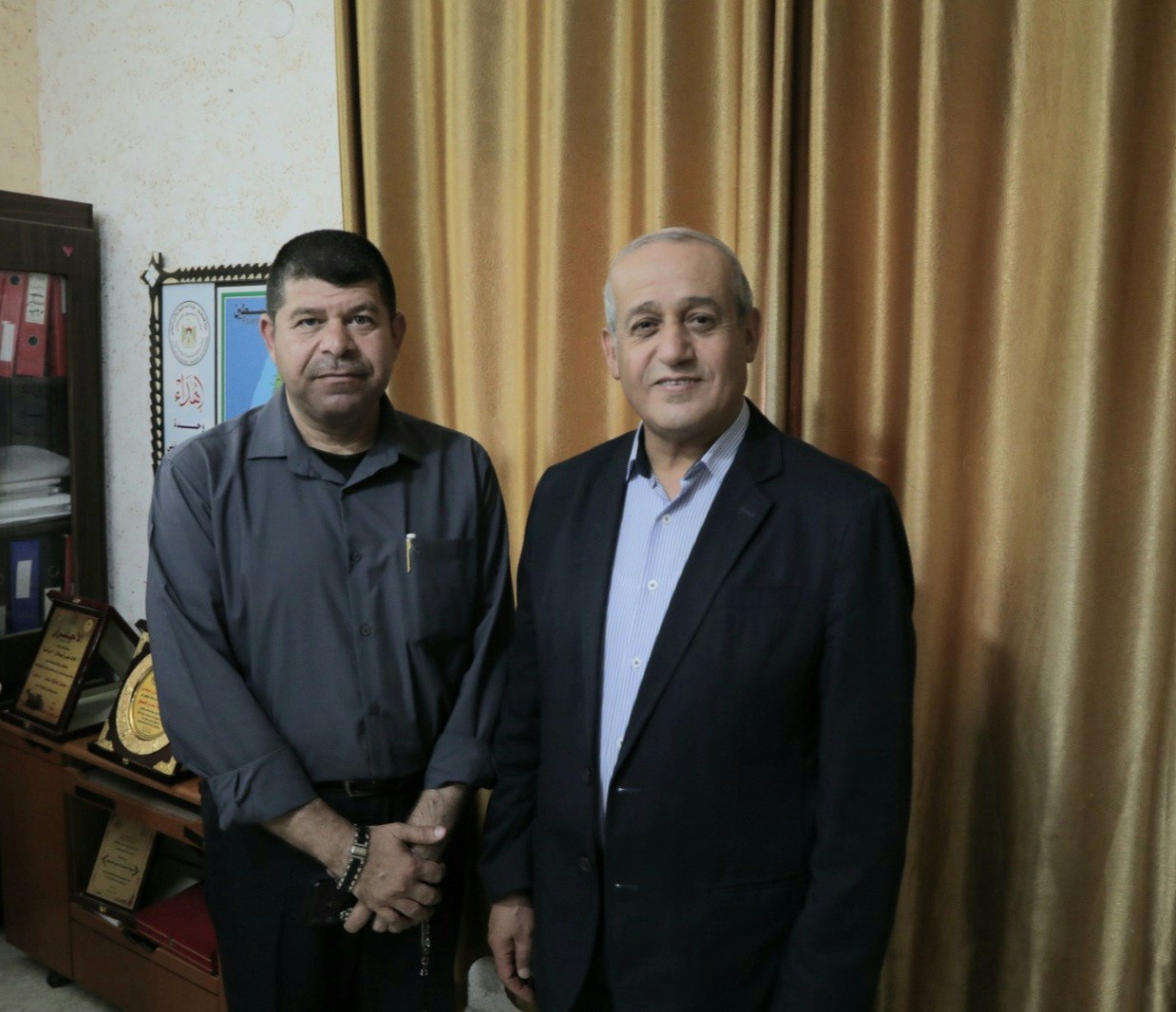 وفد التجمع الفلسطيني للوطن و الشتات يهنئ الجبهة الشعبية بنجاح أعمال المؤتمر الثامن  1.jpg