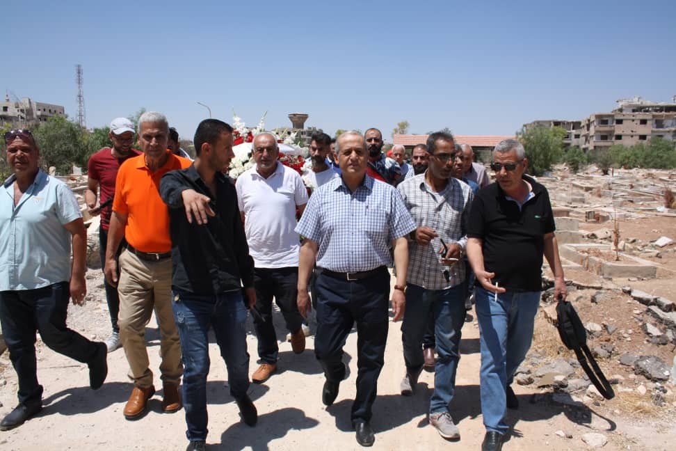 وفد قيادي من الشعبية يتقدمه نائب الأمين العام يزور مخيم اليرموك  433.jpg