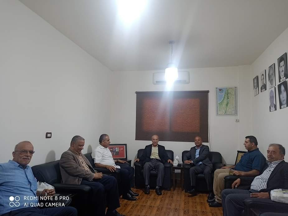 الديمقراطية في لبنان تستقبل رئيس دائرة شؤون اللاجئين في منظمة التحرير الفلسطينية 1.jpg