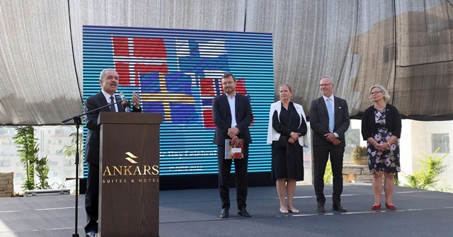 اشتية  خلال كلمته في الاحتفال بيوم دول شمال أوروبا .. تصوير.. احمد العطاري 6.jpg