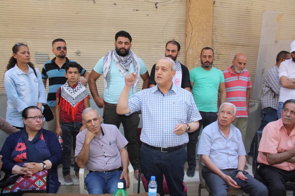 وفد قيادي من الشعبية يتقدمه نائب الأمين العام يزور مخيم اليرموك  2.jpg