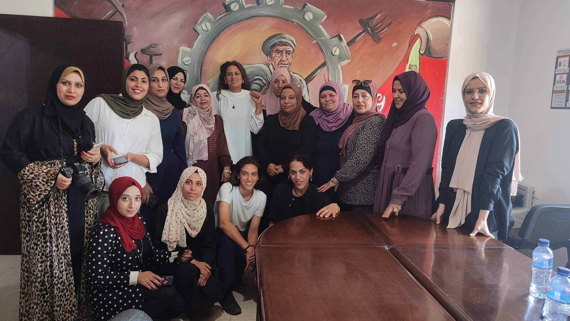 اختتام أعمال مؤتمر المرأة  بين غزة وإيطاليا في قطاع غزة بمشاركة الوفد الإيطالي النسوي 3.jpg