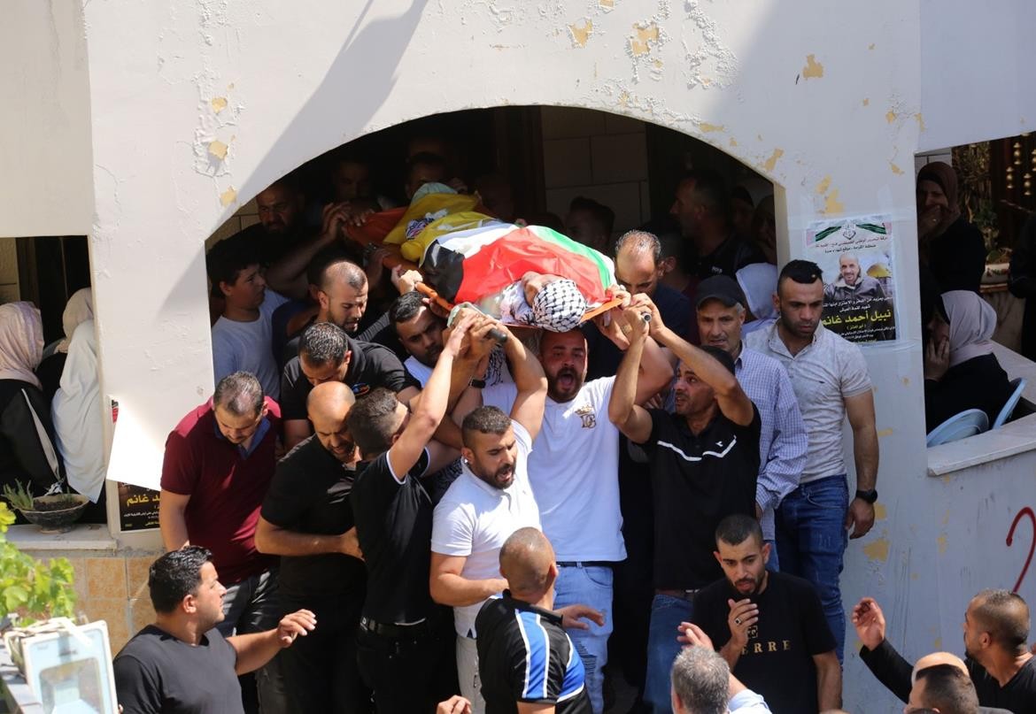 تشييع جثمان الشهيد نبيل غانم (53عاماً) لمثواه الاخير في قرية صرة غرب نابلس 44(1).jpg