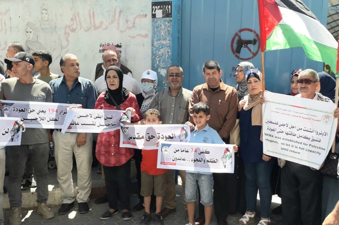 التجمع الفلسطيني للوطن و الشتات يشارك في وقفة رافضة لتصريحات مفوض عام الأونروا 4.jpg