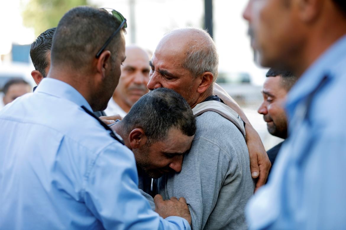 وداع الشهيد عودة محمد صدقة (17 عاما) في مجمع فلسطين الطبي بمدينة رام الله2.jpg