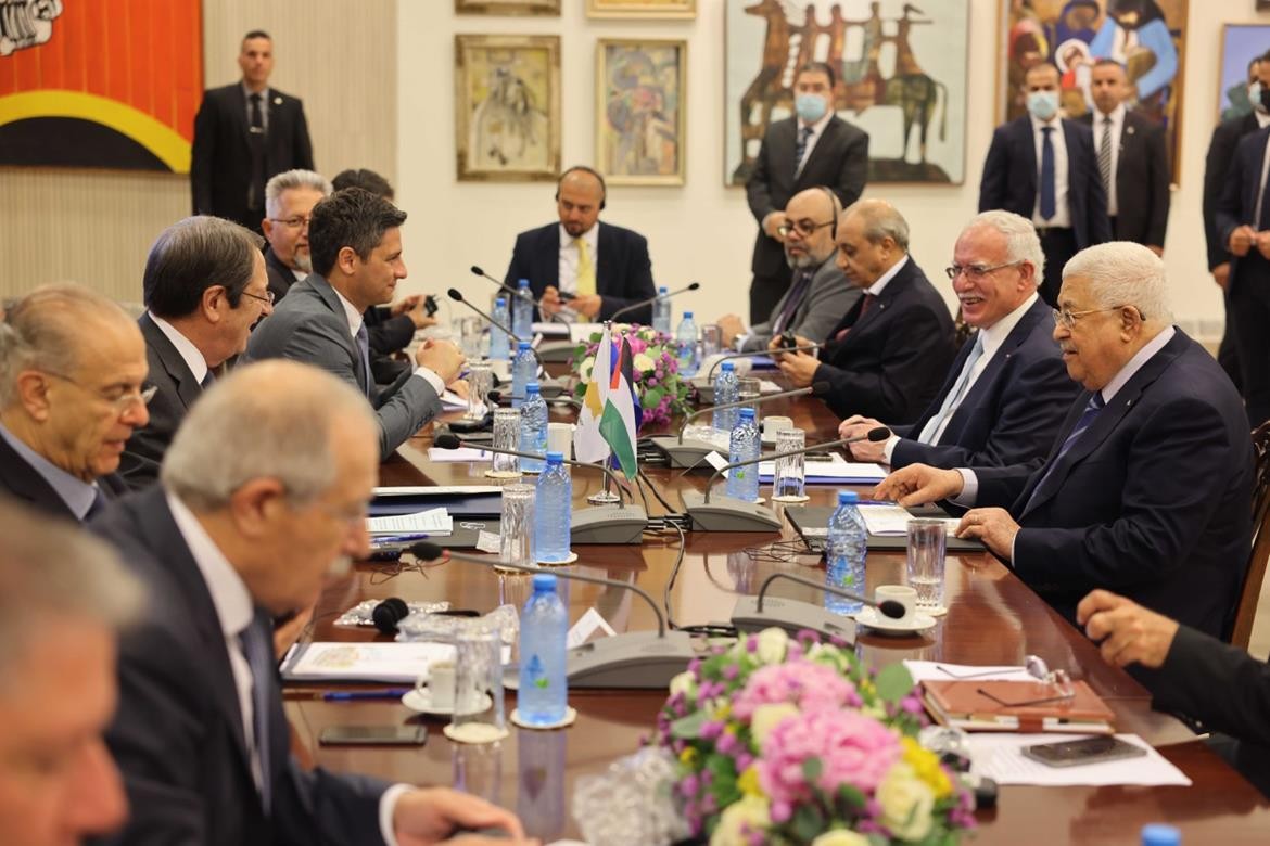 فلسطين وقبرص توقعان عدة اتفاقيات تعاون 1.jpg