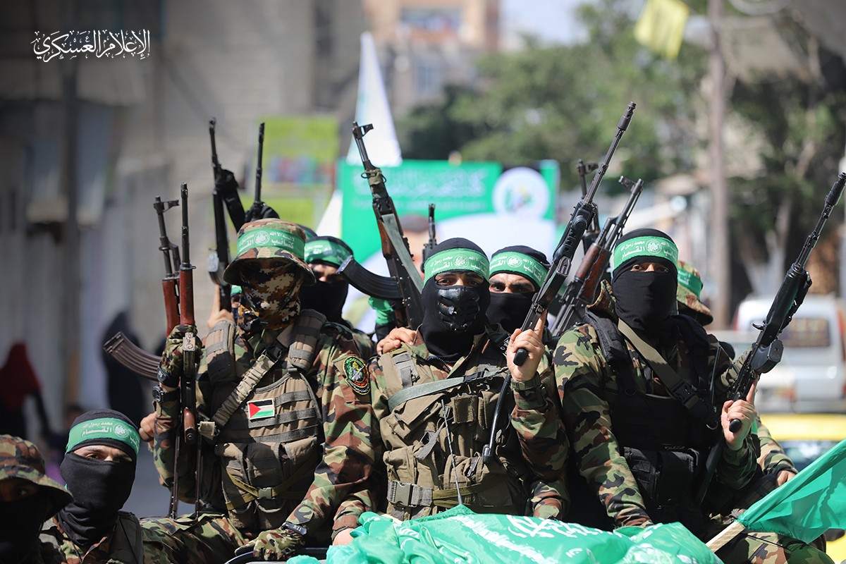 وداع القائد الميداني بهاء أبو طبق  بجنازة مهيبة 3.jpg