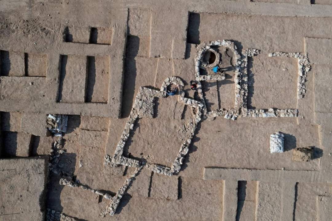 صور جديدة للمسجد الأثري المكتشف في رهط بالنقب  11.jpg