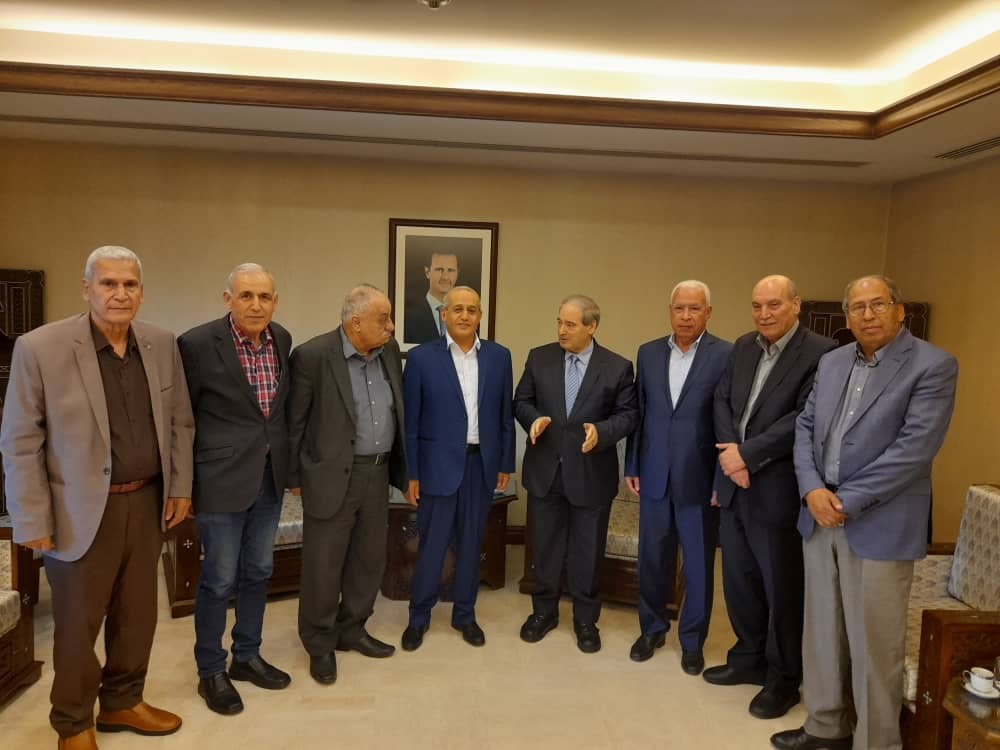 وفد قيادي من الجبهة الشعبيّة يلتقي وزير الخارجية السوري د. فيصل المقداد.jpg