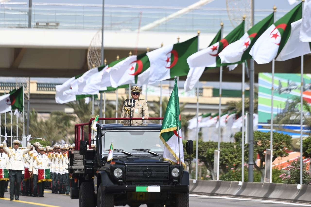 عرض عسكري في الذكرى الستين لاستقلال الجزائر 7.jpeg