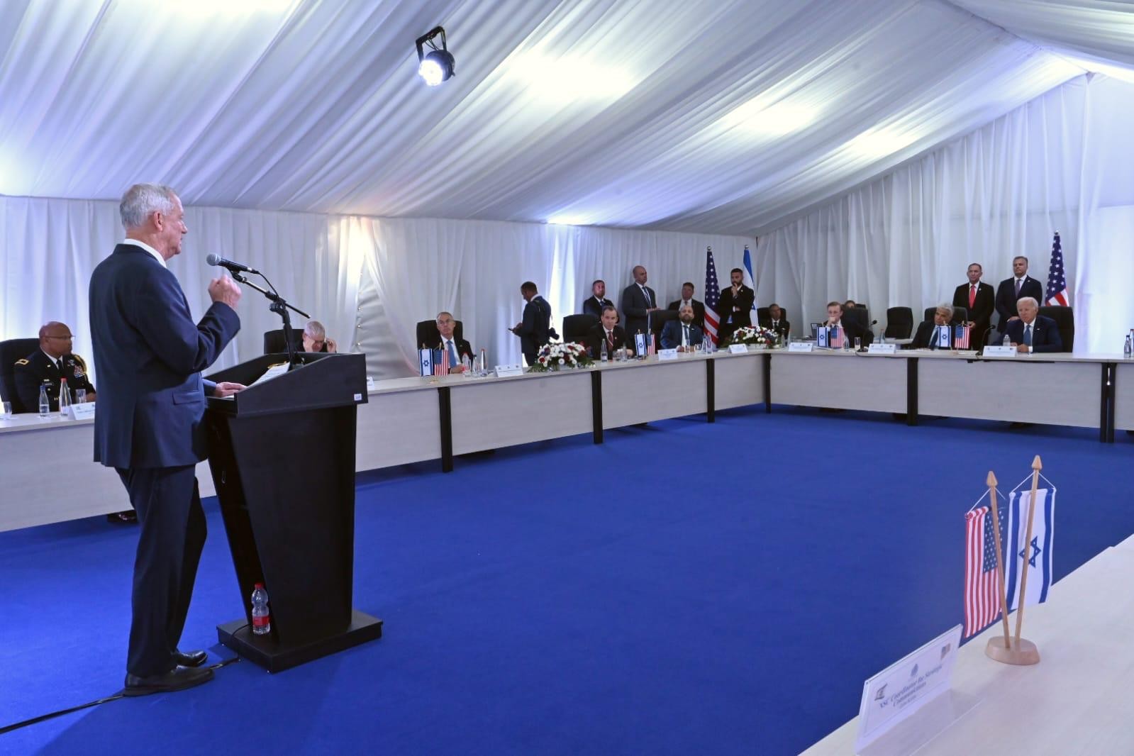 الرئيس الأمريكي جو بايدن يزور معرض الدفاع الجوي الإسرائيلي 1.jpg