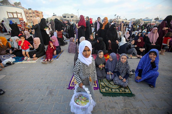 صلاة عيد الأضحى المبارك في مدينة النصيرات وسط قطاع غزة 16.jpg