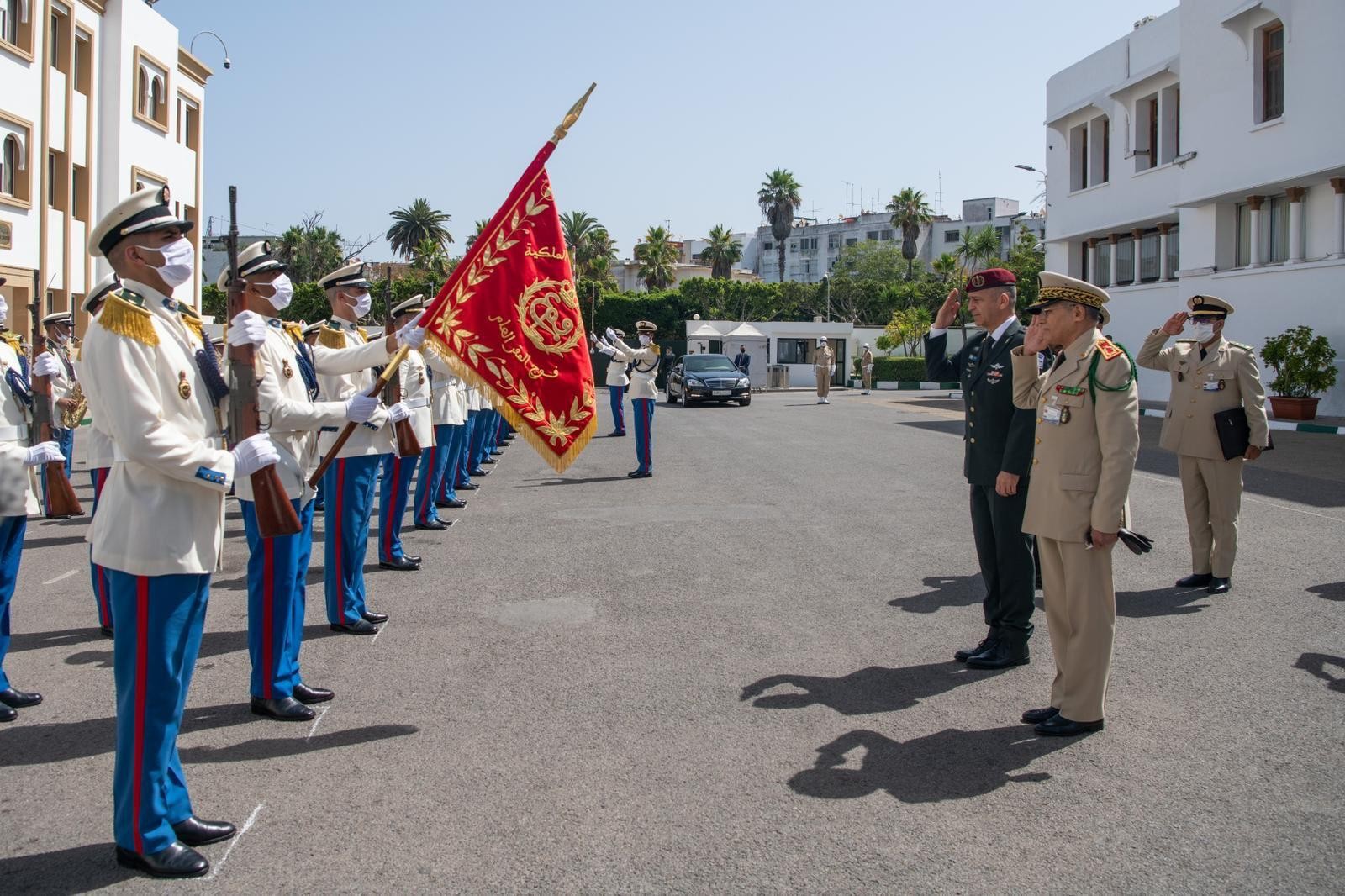 الجيش الإسرائيلي ينشر صور حفل استقبال رسمي لأفيف كوخافي في المغرب.jpg