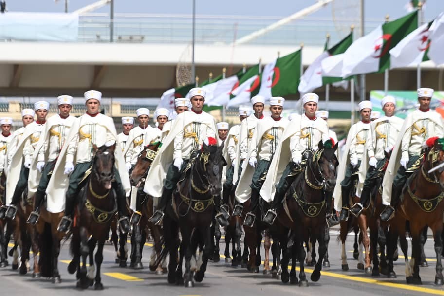 عرض عسكري في الذكرى الستين لاستقلال الجزائر 2.jpeg