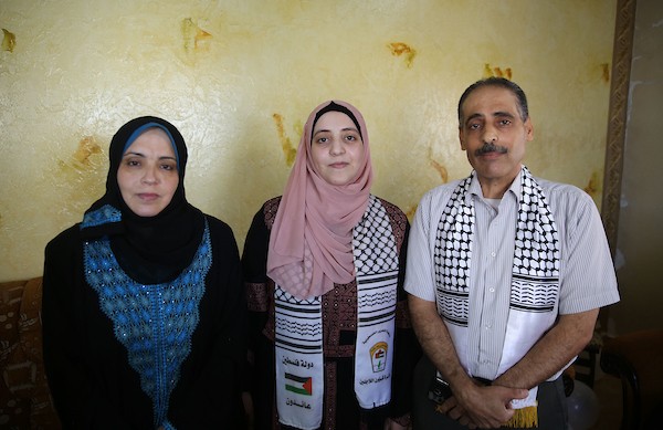 آية بعلوشة الثانية على الفرع الأدبي 2.jpg