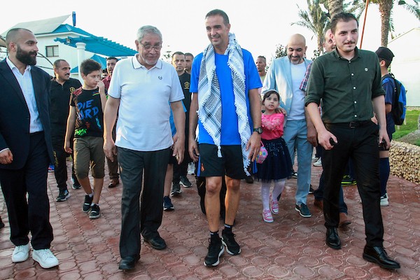المدرب ديفيد هيرنانديز مدرب أحد الفئات السنية للناشئين بنادي ريال مدريد يزور قطاع غزة 5.jpg