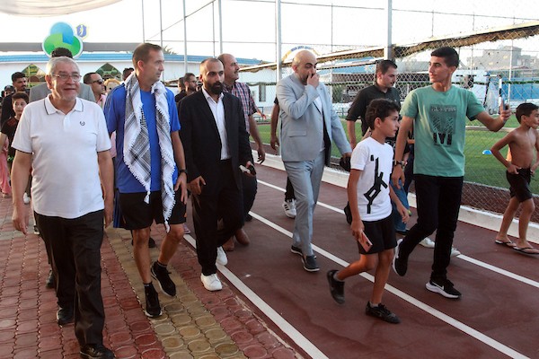 المدرب ديفيد هيرنانديز مدرب أحد الفئات السنية للناشئين بنادي ريال مدريد يزور قطاع غزة 20.jpg