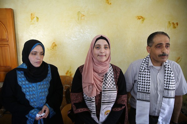 آية بعلوشة الثانية على الفرع الأدبي 6.jpg