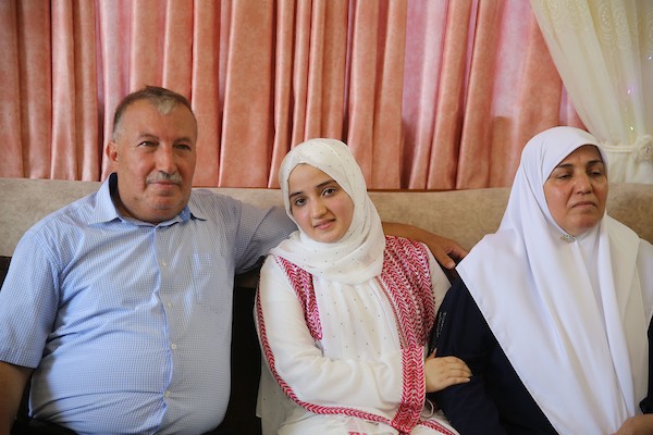 أسماء دياب الأولى في الفرع الشرعي 4.jpg