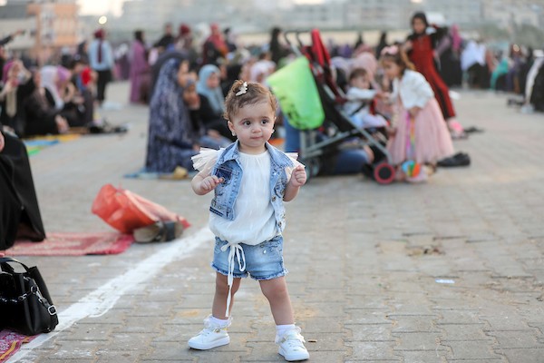 صلاة عيد الأضحى المبارك في مدينة النصيرات وسط قطاع غزة 14.jpg