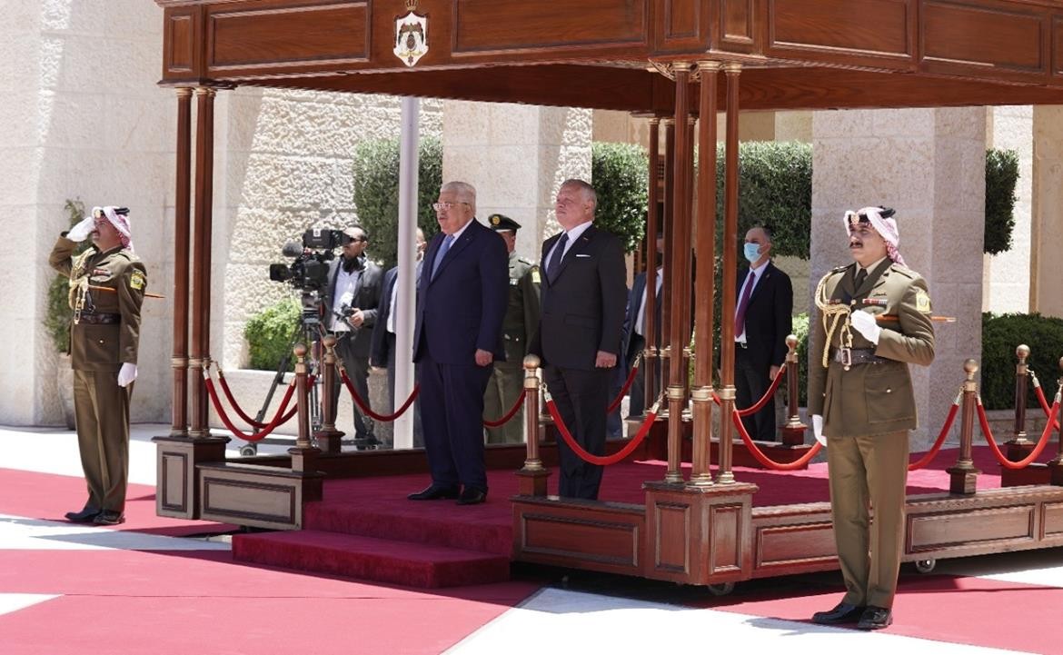 الرئيس محمود عباس يلتقي العاهل الأردني الملك عبد الله الثاني 90.jpg