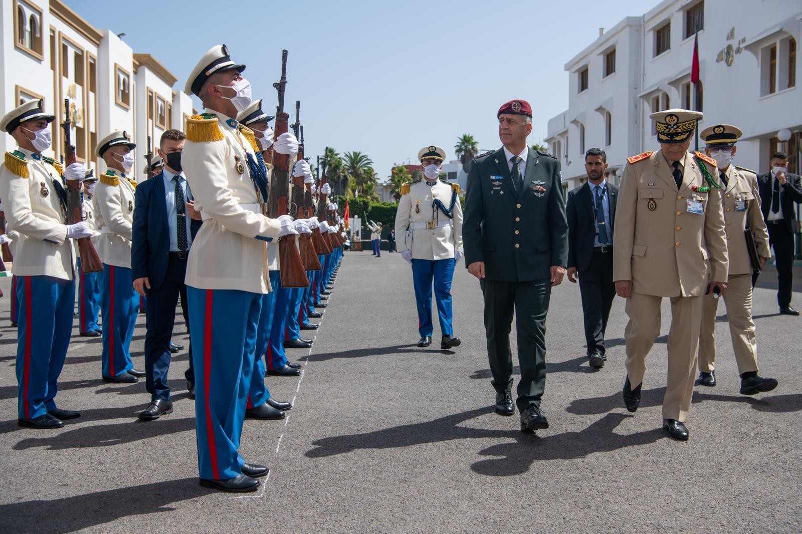 الجيش الإسرائيلي ينشر صور حفل استقبال رسمي لأفيف كوخافي في المغرب 1.jpg