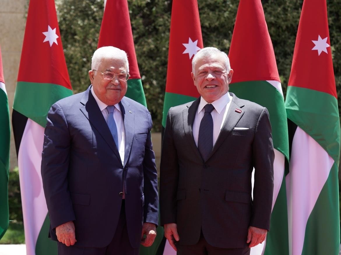الرئيس محمود عباس يلتقي العاهل الأردني الملك عبد الله الثاني.jpg