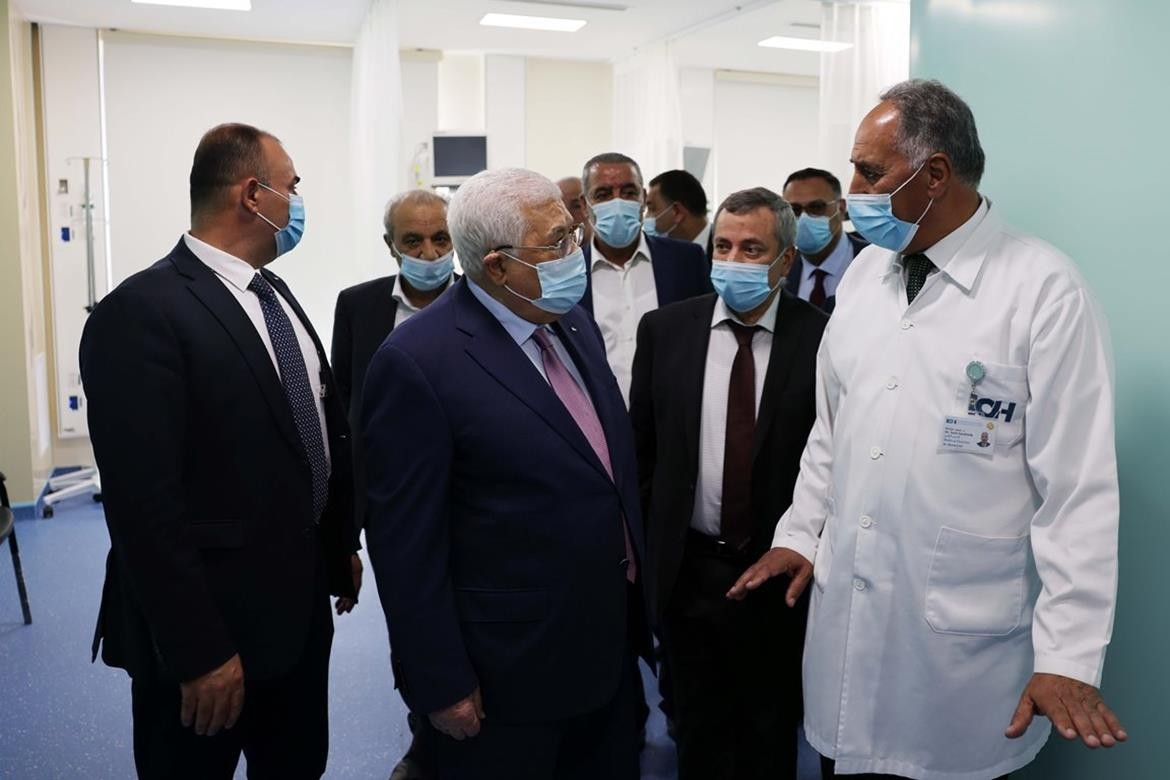 الرئيس يفتتح مركز العناية المتوسطة في مستشفى الاستشاري العربي 2.jpg
