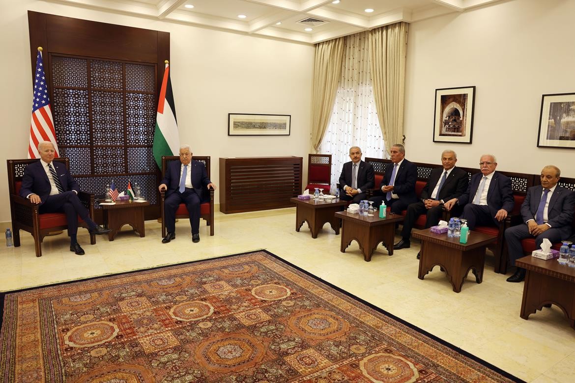 الرئيس محمود عباس، يجتمع مع الرئيس الأميركي جو بايدن، في قصر الرئاسة بمدينة بيت لحم 2.jpg