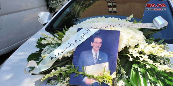 تشييع جثمان الفنان الراحل بسام لطفي إلى مثواه الأخير في مقبرة الدحداح بدمشق 14.jpg