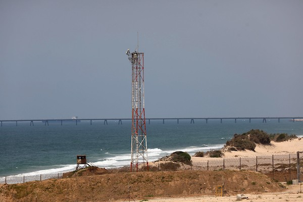 شاطئ بحر مدينة بيت لاهيا بالقرب من كيبوتس زيكيم الإسرائيلي شمال قطاع غزة.jpg