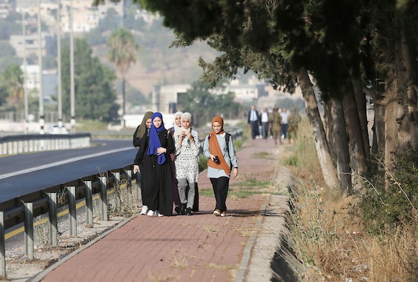 طلاب فلسطينيون يتوجهون الى مدرستهم في قريتي اللبن الشرقية والساوية جنوب نابلس 11.jpg