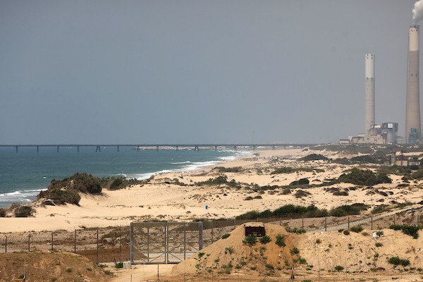 شاطئ بحر مدينة بيت لاهيا بالقرب من كيبوتس زيكيم الإسرائيلي شمال قطاع غزة 5.jpg