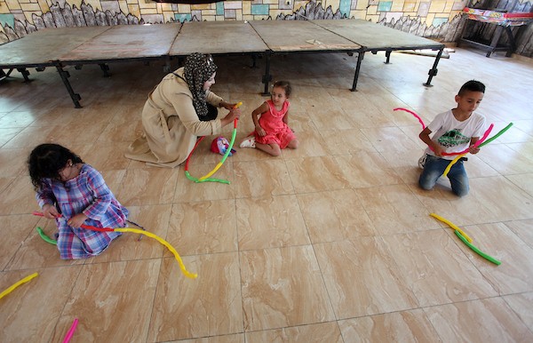 أطفال يمارسون أنشطة التفريغ النفسي في مدينة غزة 26.jpg
