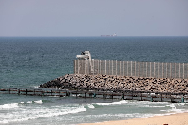 شاطئ بحر مدينة بيت لاهيا بالقرب من كيبوتس زيكيم الإسرائيلي شمال قطاع غزة 1.jpg