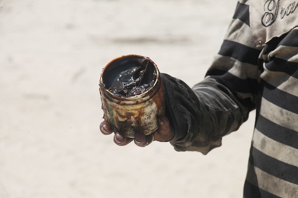 إنتاج الوقود من البلاستيك.. مشروع شبابي يُحارب البطالة في قطاع غزة 12(1).jpg