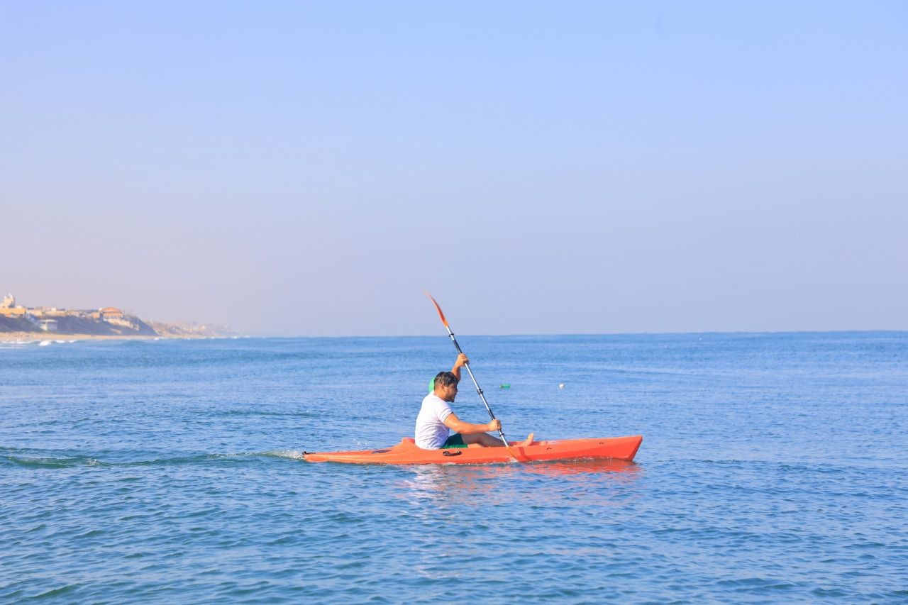 الاتحاد الفلسطيني للشراع والتجديف ينظّم بطولة التجديف الشاطئية الأولى على شاطئ بحر غزّة 75.jpg