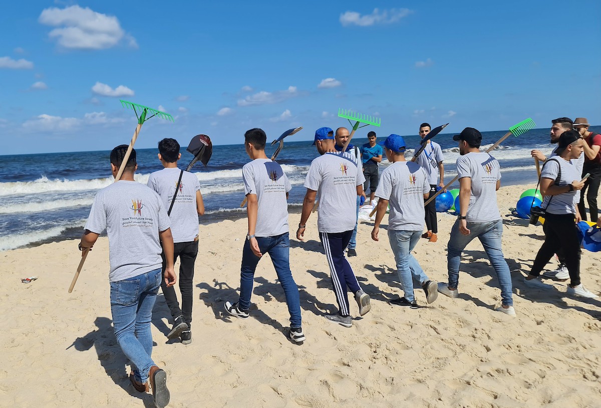 الحملة التطوعية لتنظيف شواطئ #غزة ضمن الحملة العالمية #EUBeachcleanup2022 بتنفيذ من مكتب الاتحاد الاوربي في فلسطين وبمشاركة سفير الاتحاد الأوروبي سفين بورغسدورف 17.jpg