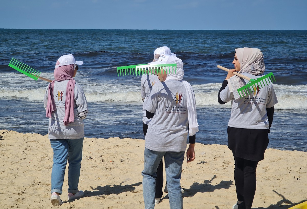 الحملة التطوعية لتنظيف شواطئ #غزة ضمن الحملة العالمية #EUBeachcleanup2022 بتنفيذ من مكتب الاتحاد الاوربي في فلسطين وبمشاركة سفير الاتحاد الأوروبي سفين بورغسدورف 17(1).jpg