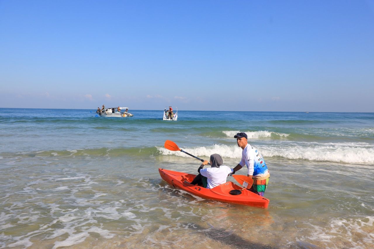 الاتحاد الفلسطيني للشراع والتجديف ينظّم بطولة التجديف الشاطئية الأولى على شاطئ بحر غزّة 8765.jpg