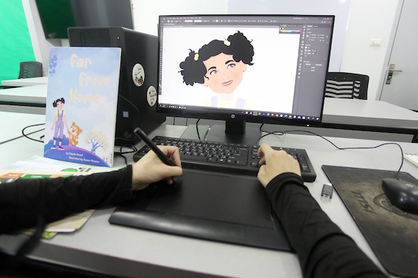 الفنانة سمر نصار تكبت قصص الأطفال الواقعية من خلال رسم المشاهد الكرتونية لشخصيات ذات لباس تراثي 33.jpg