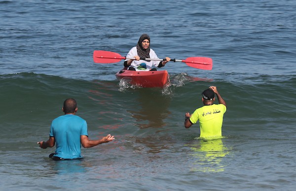 الاتحاد الفلسطيني للشراع والتجديف ينظم (بطولة التجديف الشاطئية الأولى) على شاطئ غزة برعاية شركة جوال 77.jpg