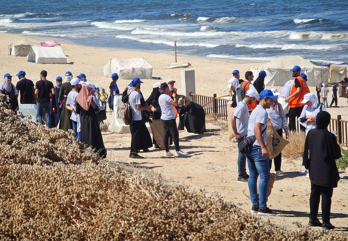 الحملة التطوعية لتنظيف شواطئ #غزة ضمن الحملة العالمية #EUBeachcleanup2022 بتنفيذ من مكتب الاتحاد الاوربي في فلسطين وبمشاركة سفير الاتحاد الأوروبي سفين بورغسدورف 27.jpg