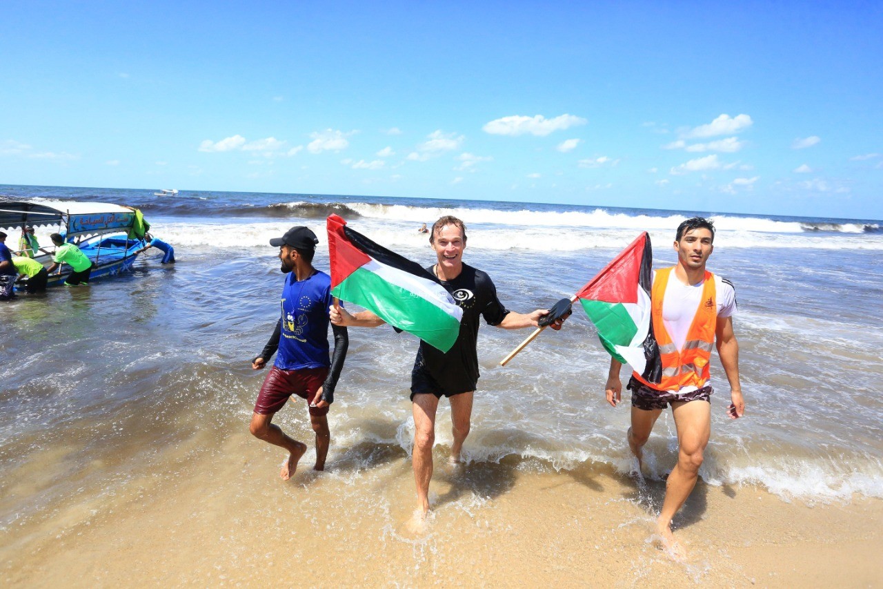 الحملة التطوعية لتنظيف شواطئ #غزة ضمن الحملة العالمية  #EUBeachcleanup2022 بتنفيذ من مكتب الاتحاد الاوربي في فلسطين  وبمشاركة سفير الاتحاد الأوروبي سفين بورغسدورف   1.jpg