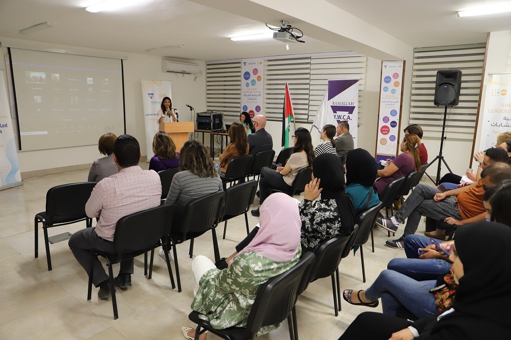 اتحاد جمعيات الشابات المسيحية في فلسطين يحتفل بإطلاق 33 مبادرة مجتمعية.jpg