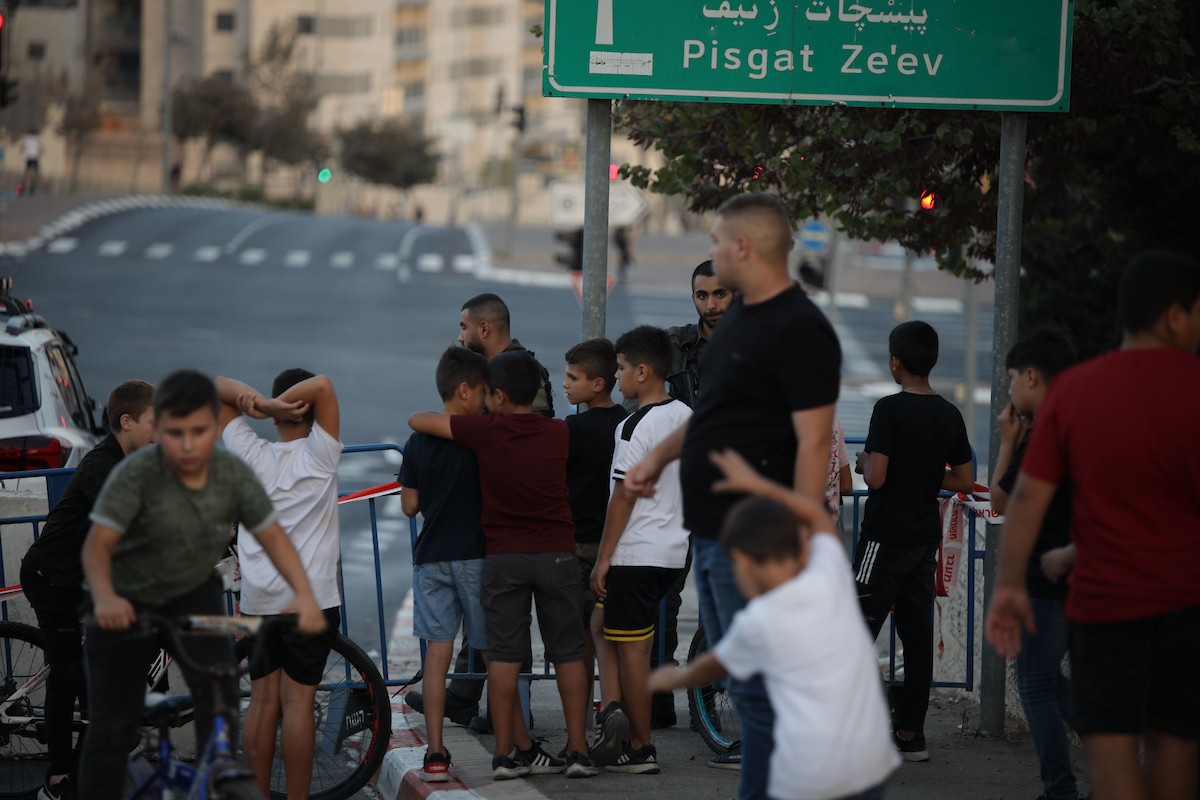 سلطات الاحتلال تفرض إغلاقا شاملا على مدينة القدس 16.jpg