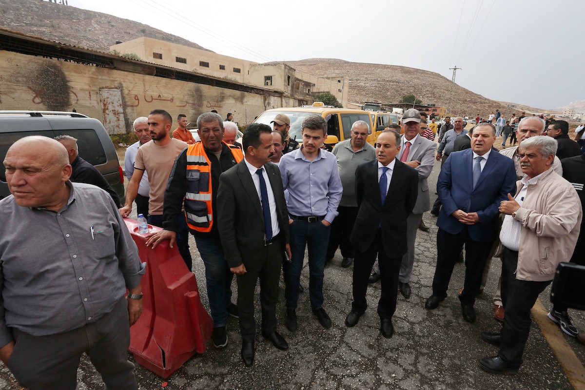 زيارة وفد دبلوماسي عربي وأجنبي لمدينة نابلس يوم 26 أكتوبر 2022 ، التي لا تزال محاصرة من قبل الجيش الإسرائيلي لليوم السابع عشر على التوالي 14.jpg