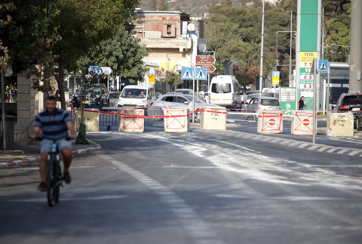 سلطات الاحتلال تفرض إغلاقا شاملا على مدينة القدس 3.jpg