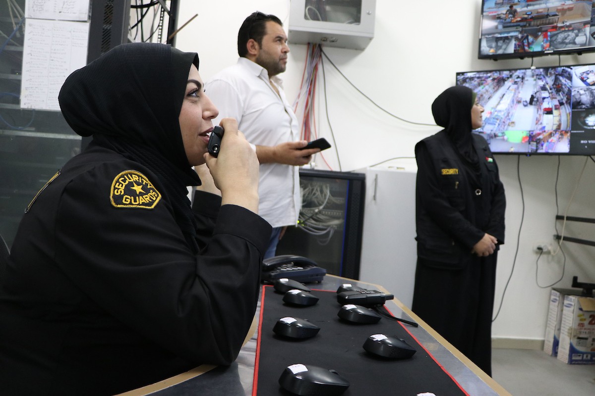 ريم سكر أول سيدة تعمل في مهنة الأمن بقطاع غزة 27.jpg